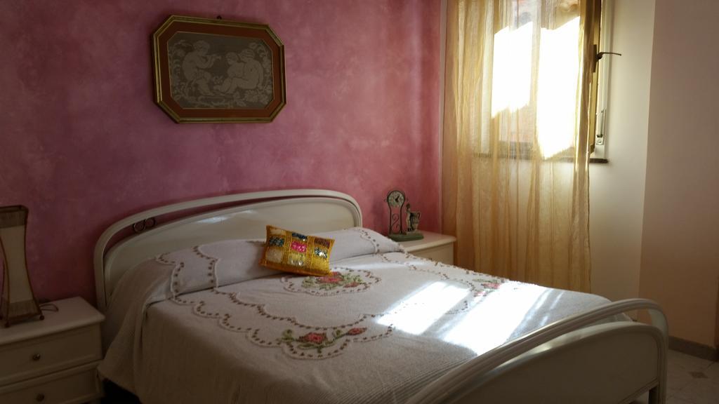 Appartamento Maria Giovanna Giardini-Naxos Zimmer foto