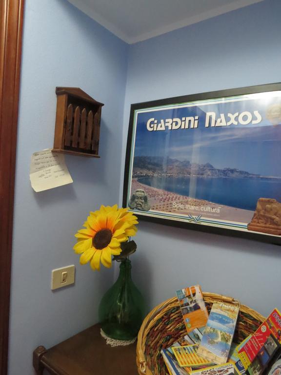 Appartamento Maria Giovanna Giardini-Naxos Zimmer foto
