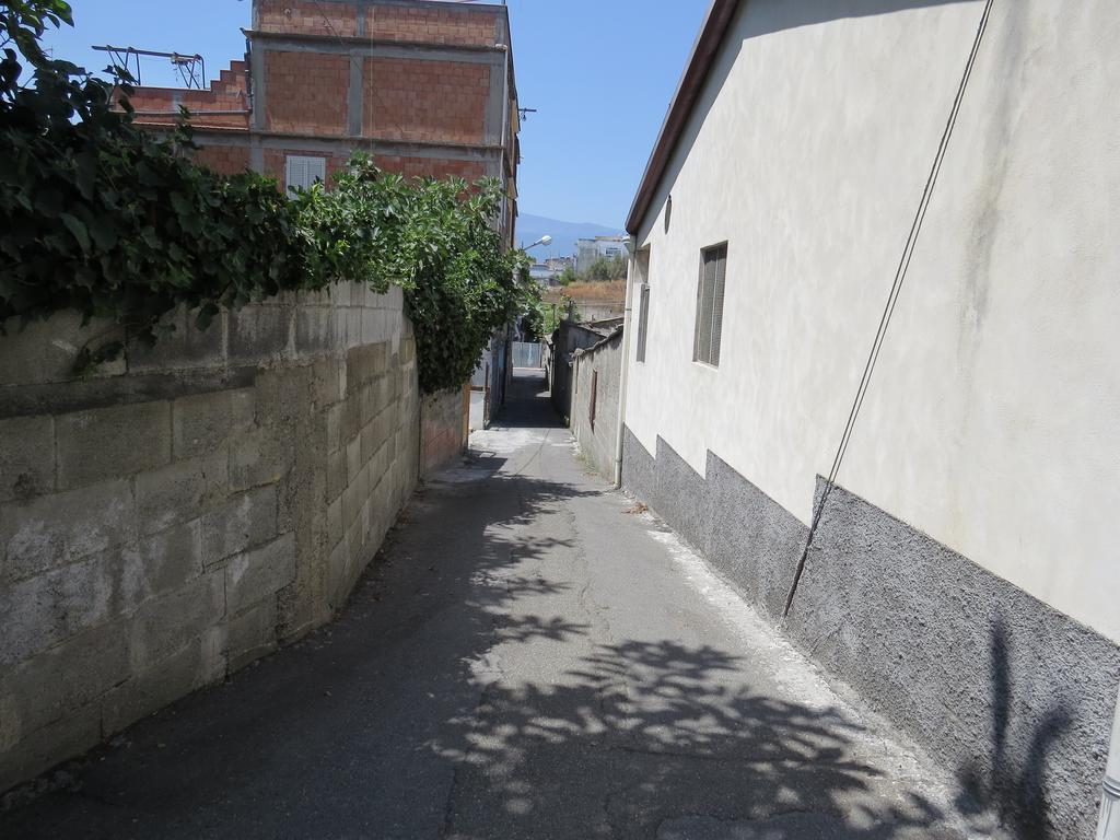 Appartamento Maria Giovanna Giardini-Naxos Zimmer foto