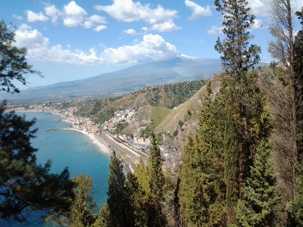 Appartamento Maria Giovanna Giardini-Naxos Zimmer foto