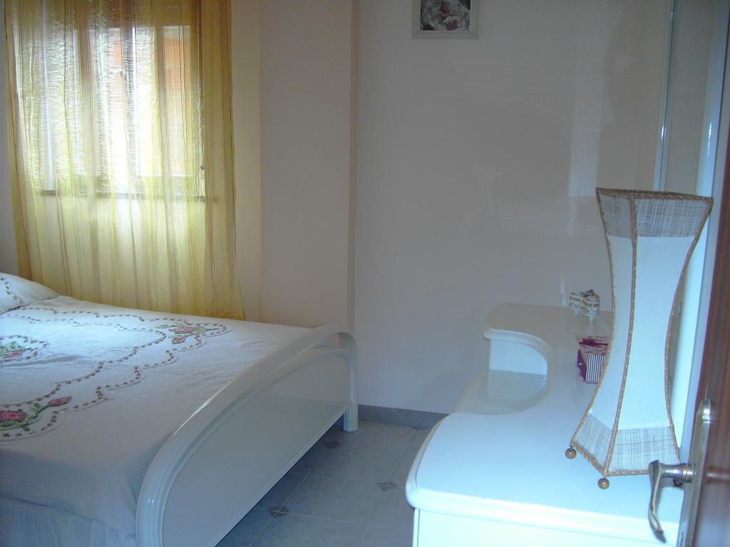 Appartamento Maria Giovanna Giardini-Naxos Zimmer foto